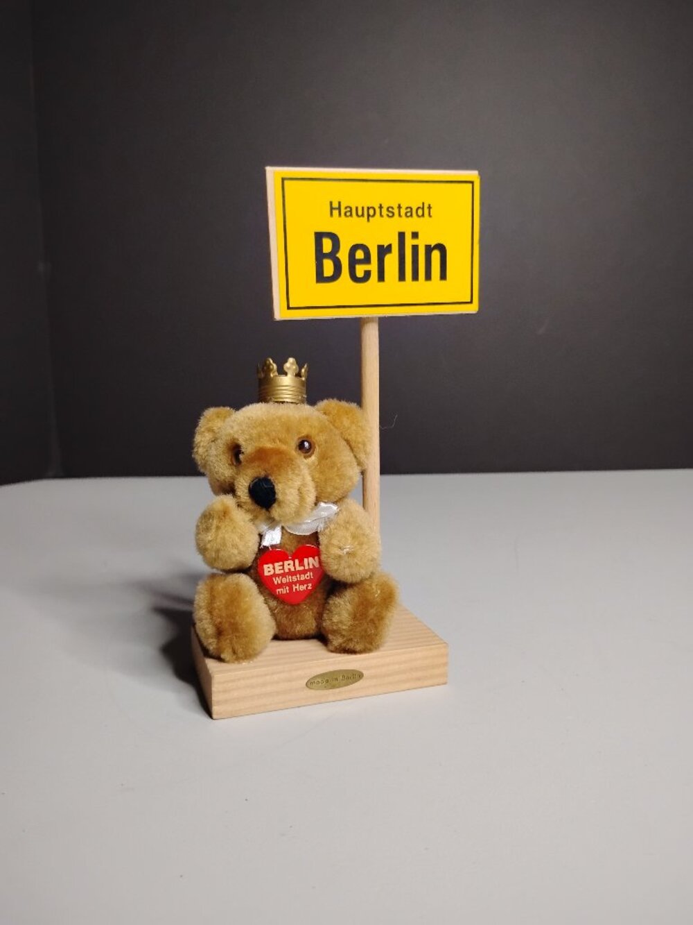 Hauptstadt Berlin, Berlin Bear With Sign Made In Berline 5-6" Tall